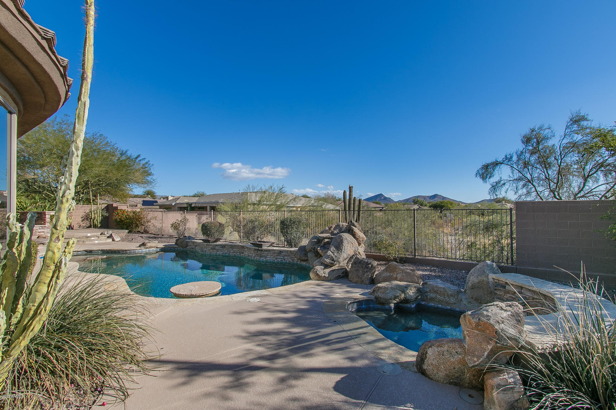 40719 North River Bend Road Phoenix, AZ 85086 - Photo 3 of 58 46) BACKYARD