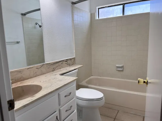 $2,300 | 1238 Chelsea Place, Manteca, CA 95336