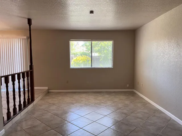 $2,300 | 1238 Chelsea Place, Manteca, CA 95336