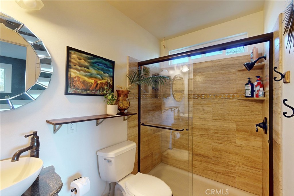 8560 Warren Road Paso Robles, CA 93446 - Photo 28 of 74 Primary suite walk in shower