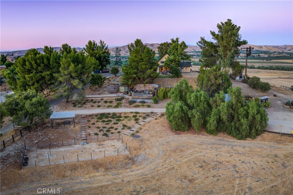 8560 Warren Road Paso Robles, CA 93446 - Photo 66 of 74 Horse corral