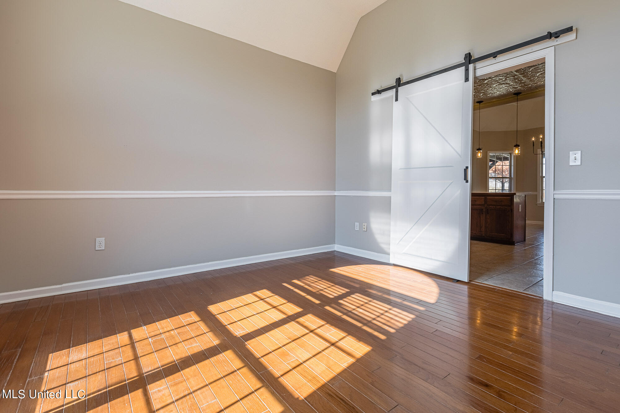 7944 State Line Road Olive Branch, MS 38654 - Photo 7 of 30 08-7944-Stateline-239454-snapsold-screen