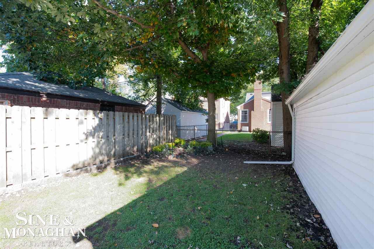 326 Merriweather Road Grosse Pointe Farms, MI 48236 - Photo 31 of 41