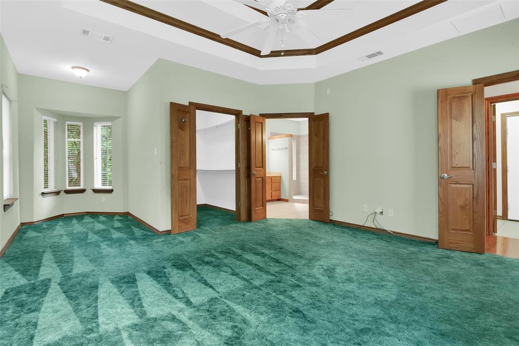 2255 Davy Lane Denison, TX 75020 - Photo 22 of 37 an empty room with closet