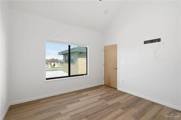 $4,200 | 1912 Silverton Circle, Edinburg, TX 78542