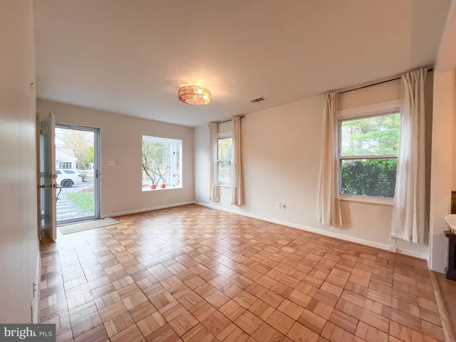 $2,800 | 3000 Edgewood Road, Kensington, MD 20895