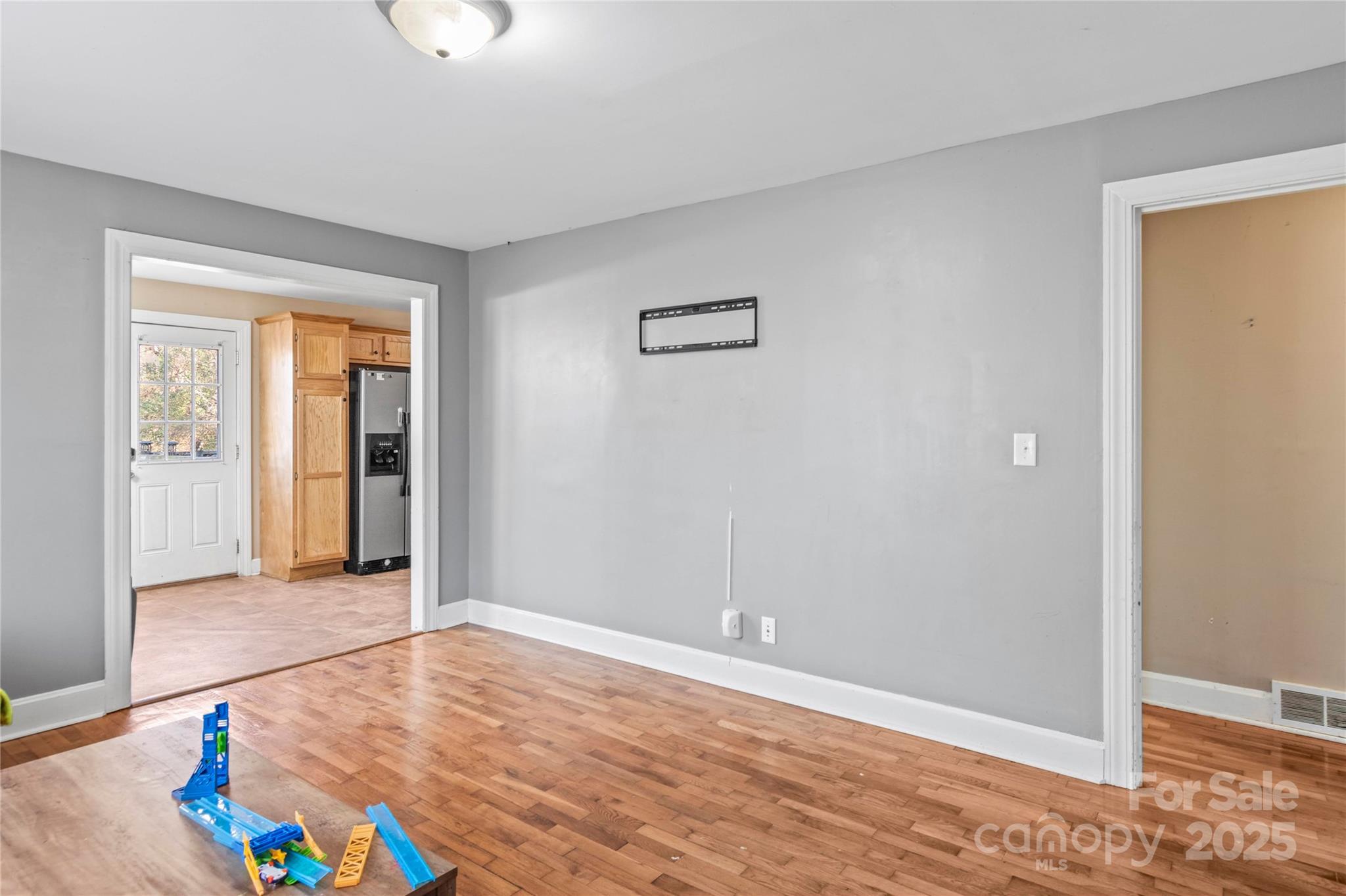 133 South Street, Unit 99 Elkin, NC 28621 - Photo 6 of 21