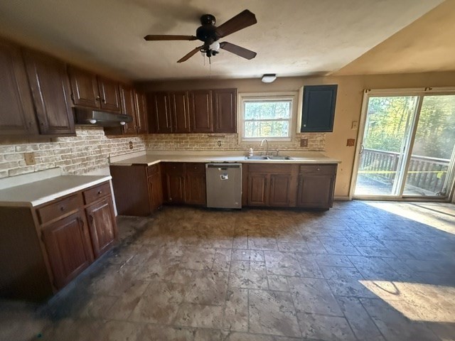 8 Windy Ridge Road Webster, MA 01570 - Photo 4 of 10 Gallery Image 4