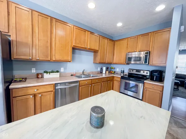 $2,500 | 450 Sheets Drive, Carmel, IN 46032