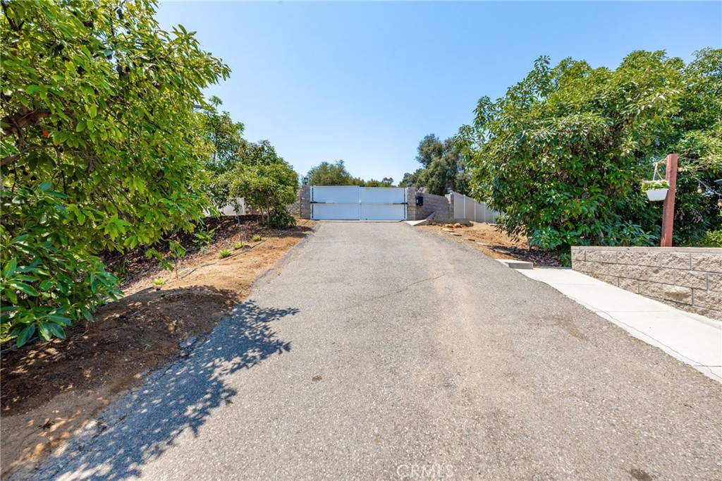 2125 Puerto Del Mundo Fallbrook, CA 92028 - Photo 10 of 52