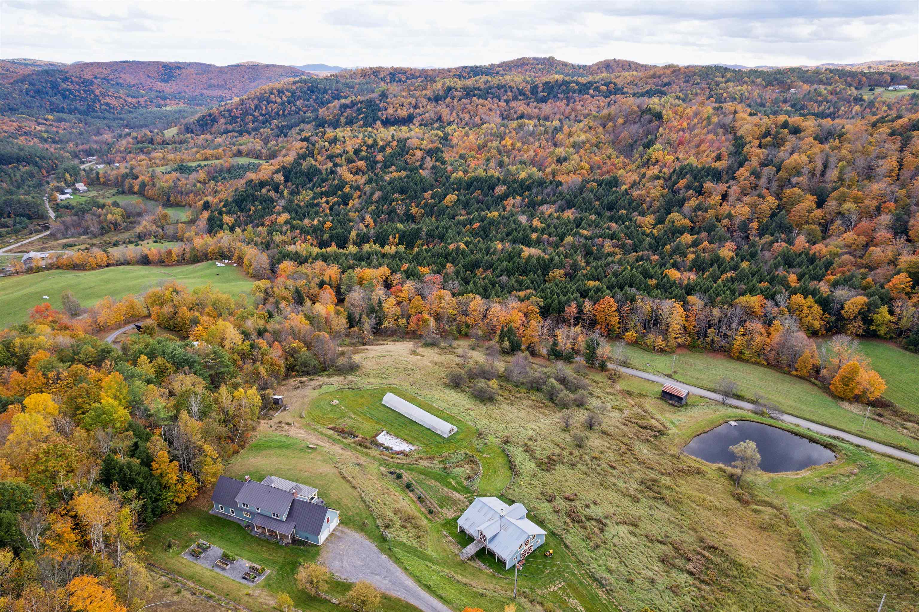 66 Hanson Road Tunbridge, VT 05038 - Photo 30 of 45