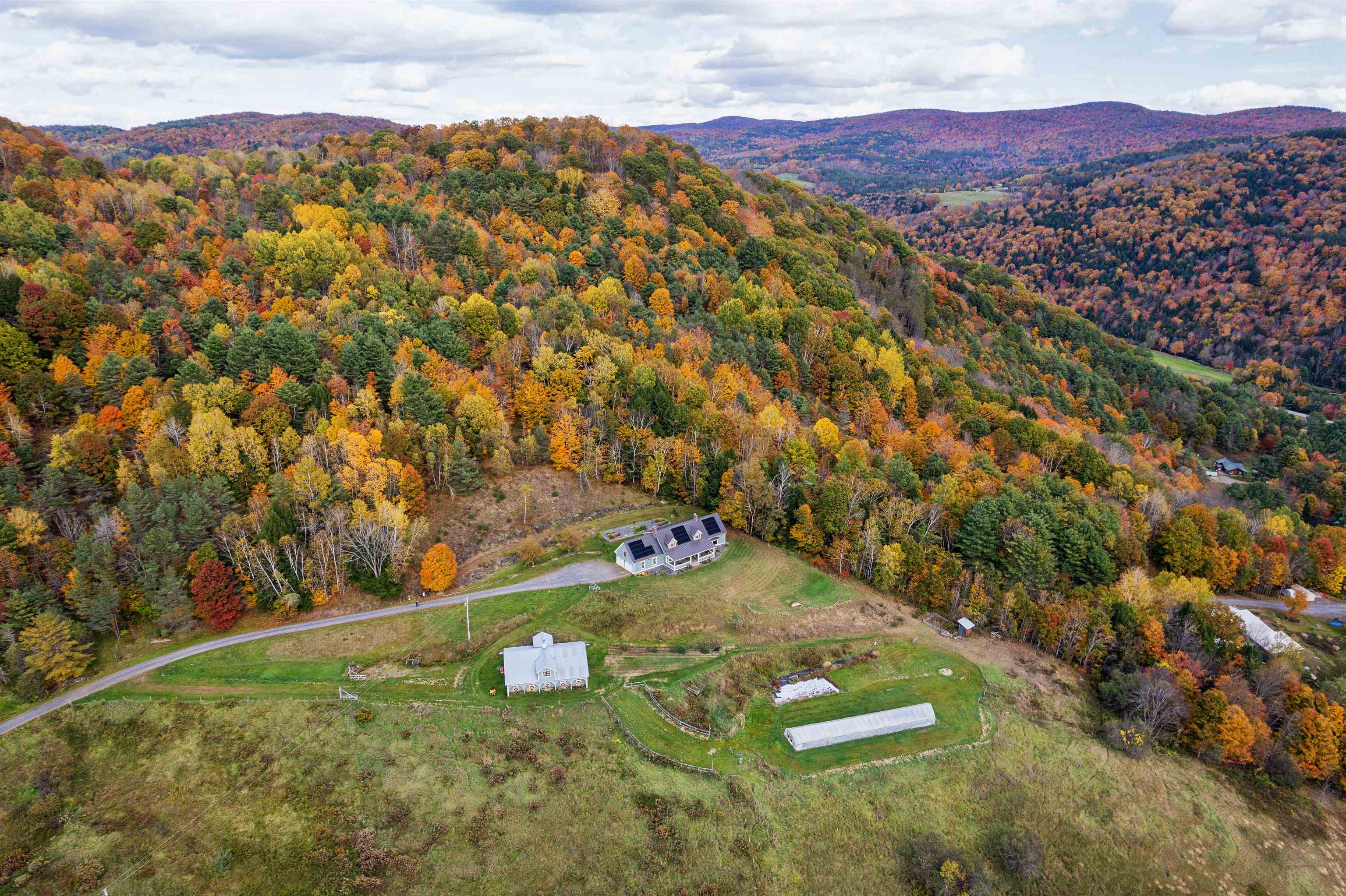 66 Hanson Road Tunbridge, VT 05038 - Photo 31 of 45