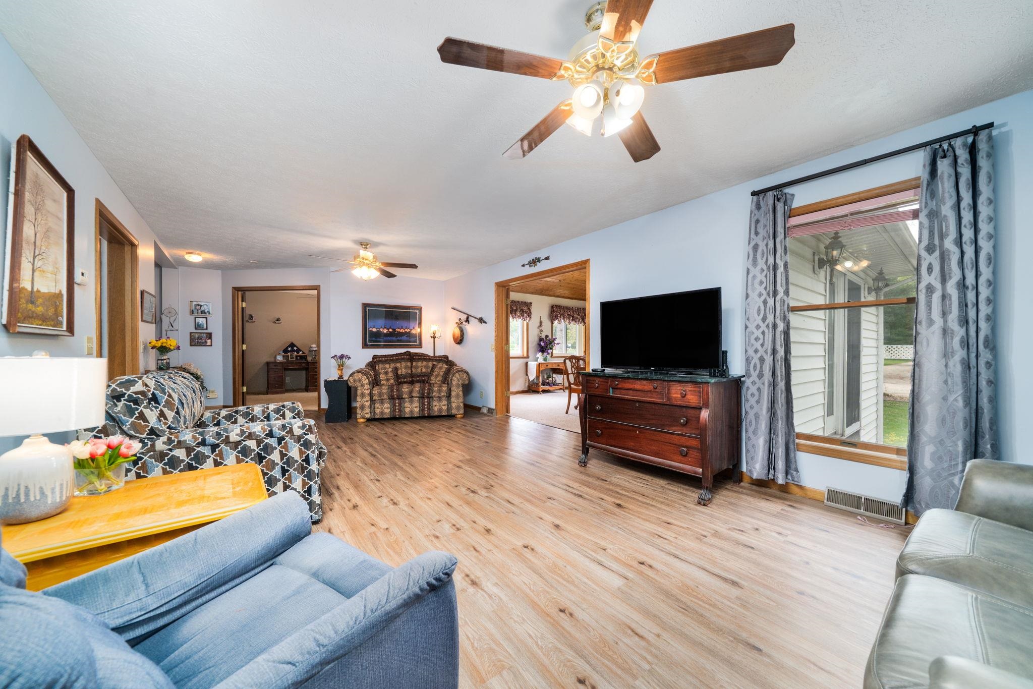 409 Barbara Street Mount Morris, IL 61054 - Photo 11 of 35