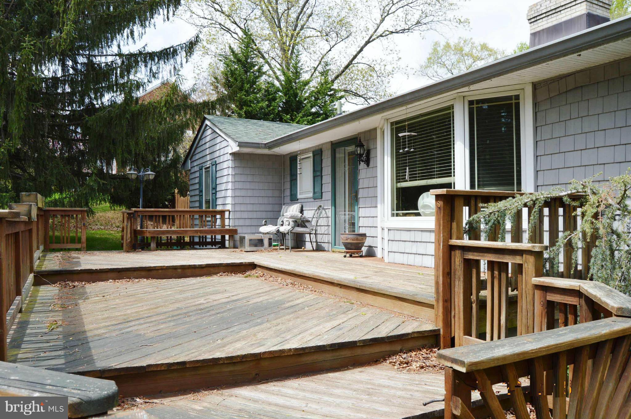 8000 Brooklyn Bridge Road Laurel, MD 20707 - Photo 3 of 30 Exterior (Front)