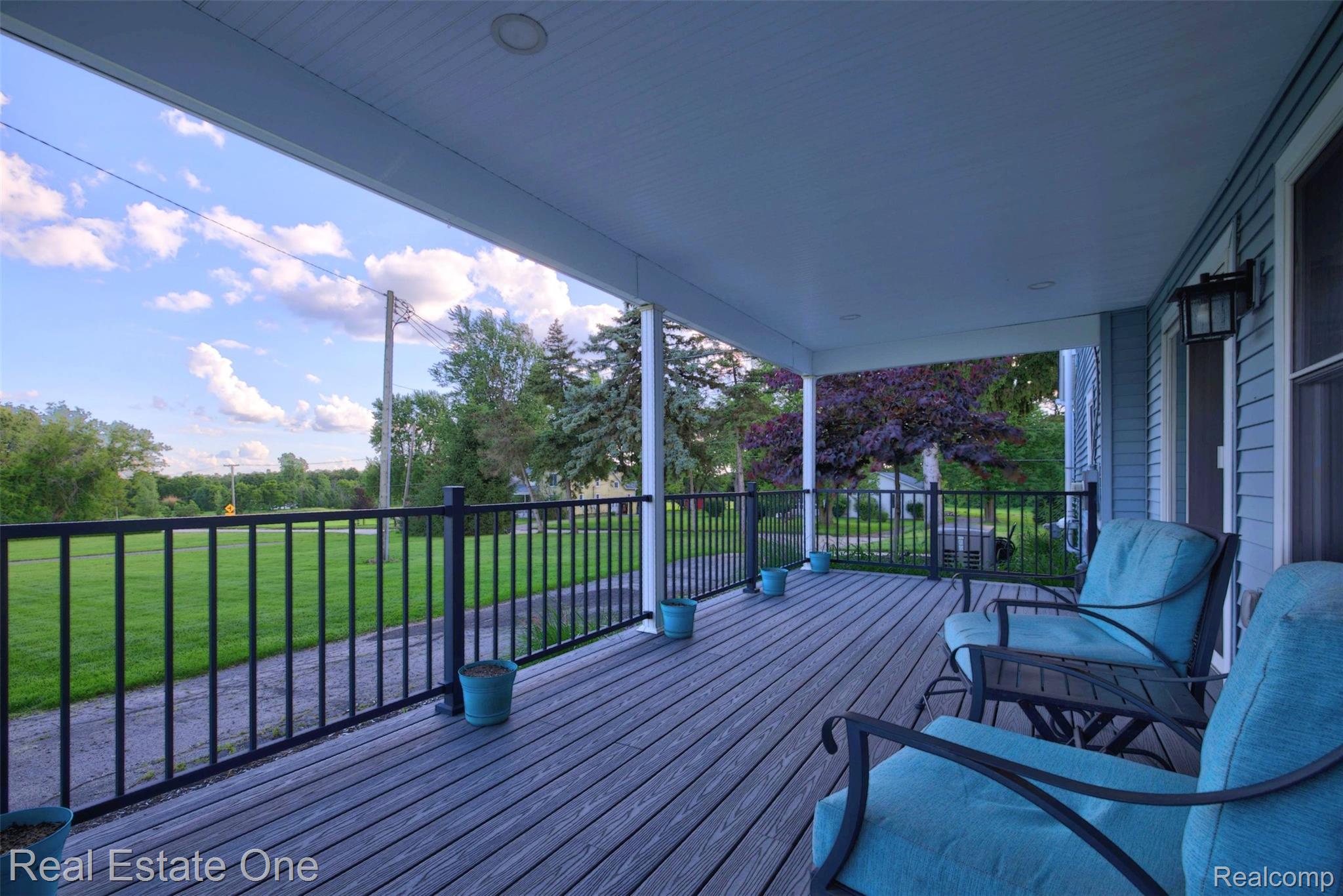 2355 South Sashabaw Road Ortonville, MI 48462 - Photo 4 of 57 49) Front Porch.jpg