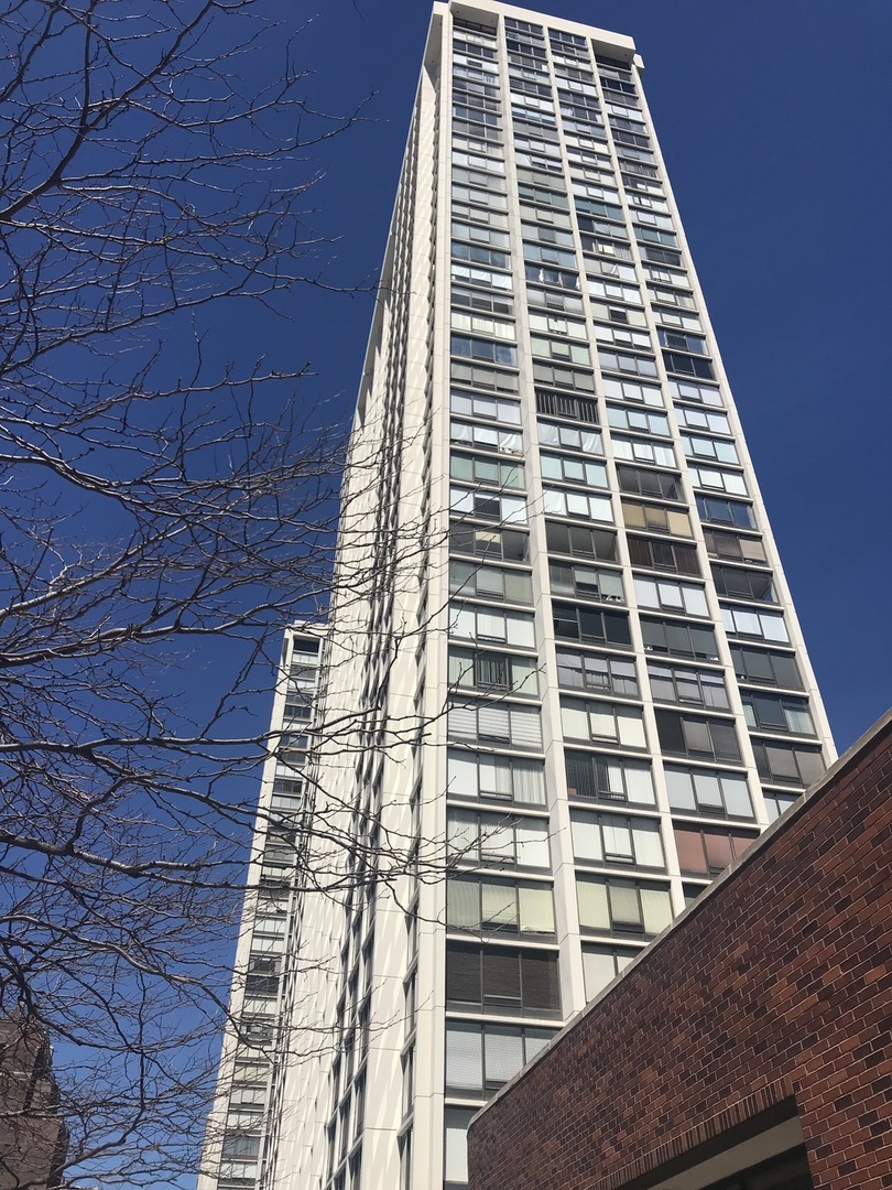 5445 North Sheridan Road, Unit 2504 Chicago, IL 60640 - Photo 37 of 37 a front view of a building