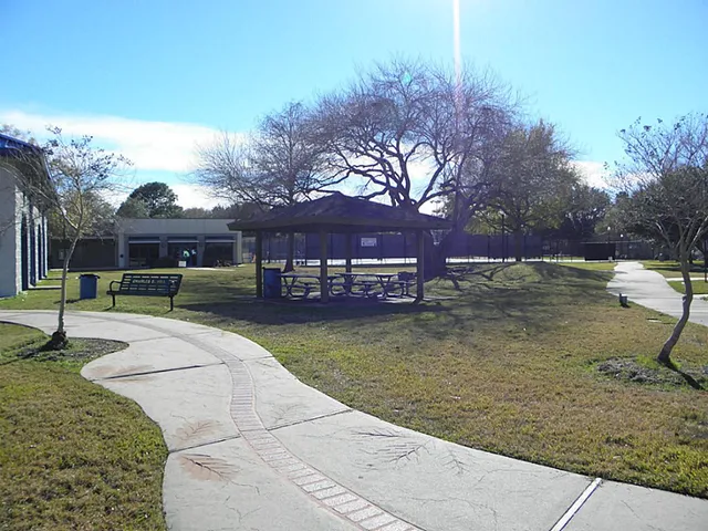 $2,300 | 307 Whitecap Drive, Seabrook, TX 77586