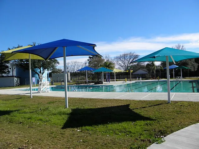 $2,300 | 307 Whitecap Drive, Seabrook, TX 77586