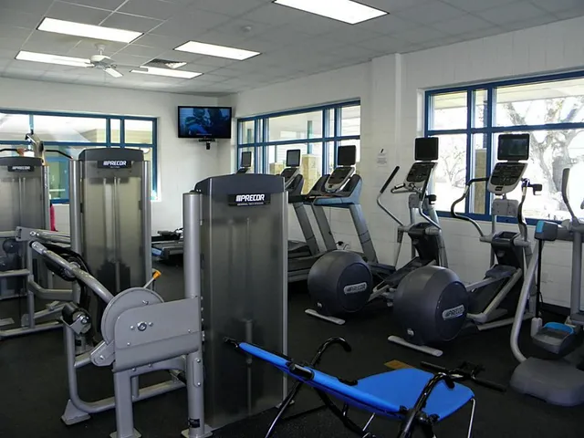 $2,300 | 307 Whitecap Drive, Seabrook, TX 77586