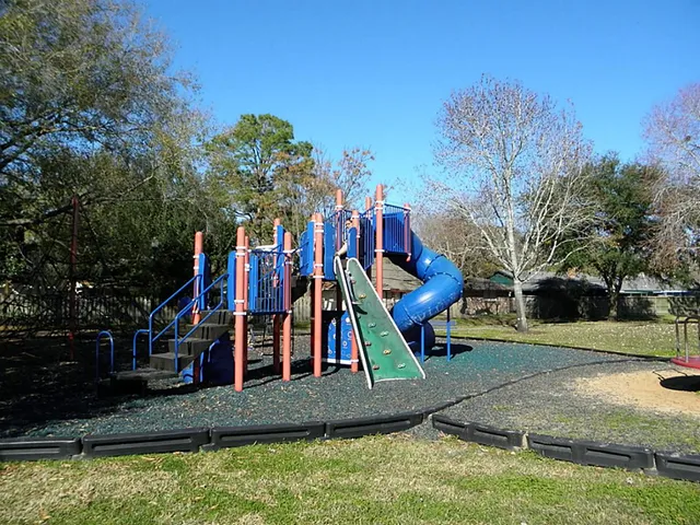 $2,300 | 307 Whitecap Drive, Seabrook, TX 77586