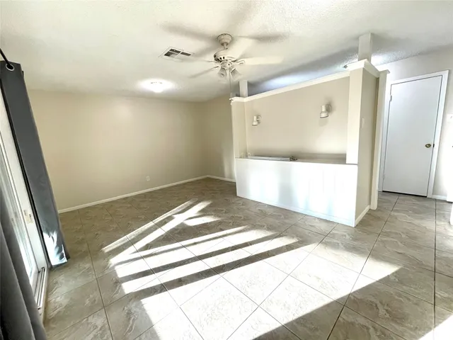 $2,300 | 307 Whitecap Drive, Seabrook, TX 77586