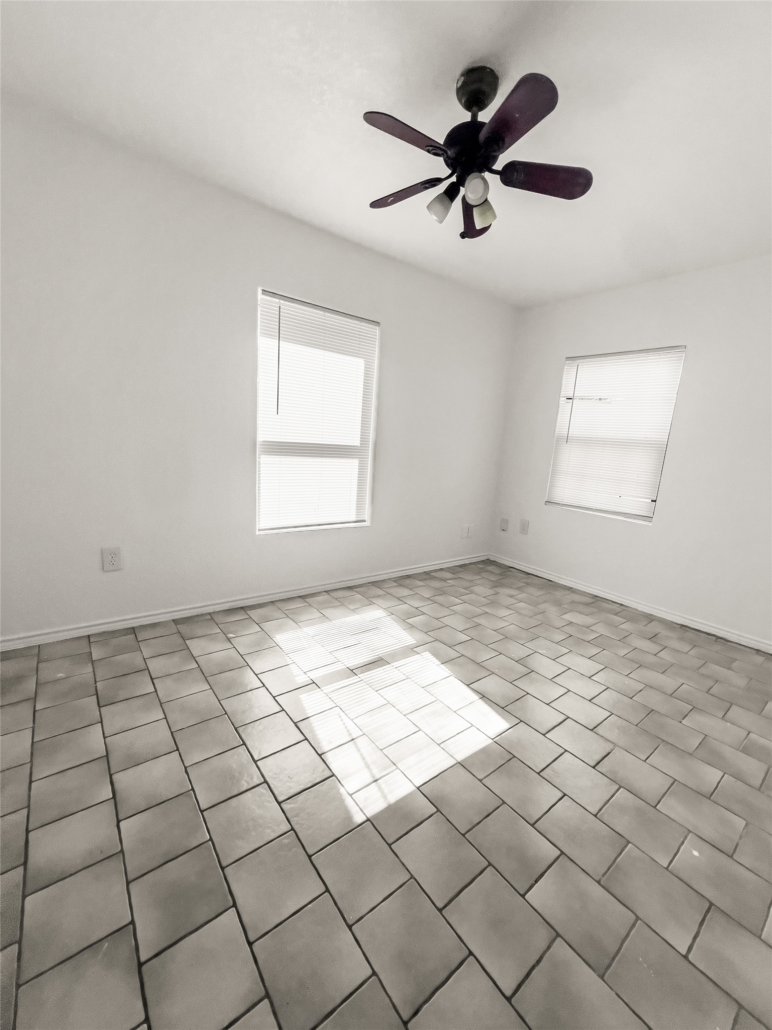 4803 Robertson Street Houston, TX 77009 - Photo 7 of 7 Apartment bedroom