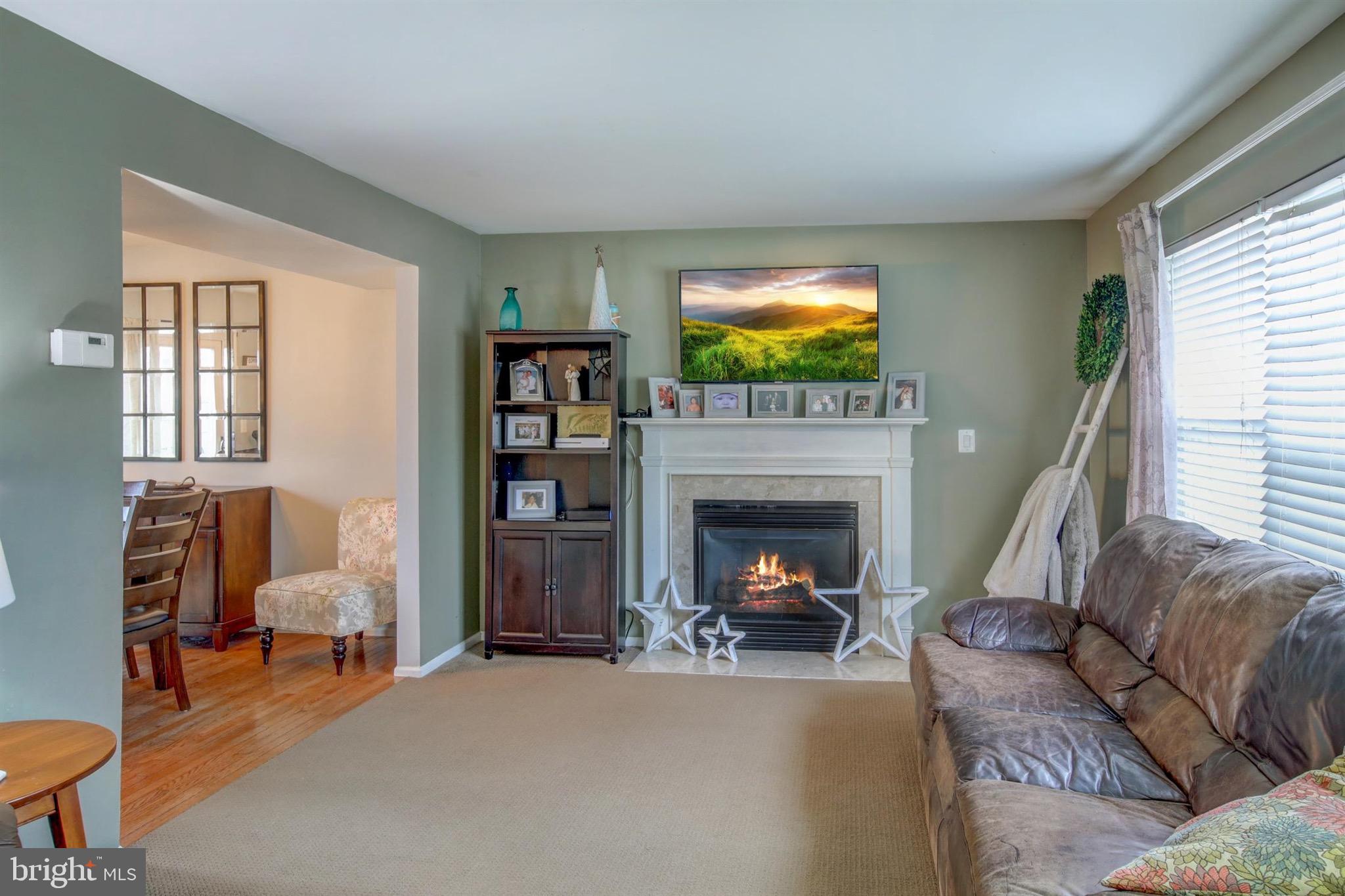 208 Sextant Road Manahawkin, NJ 08050 - Photo 2 of 27