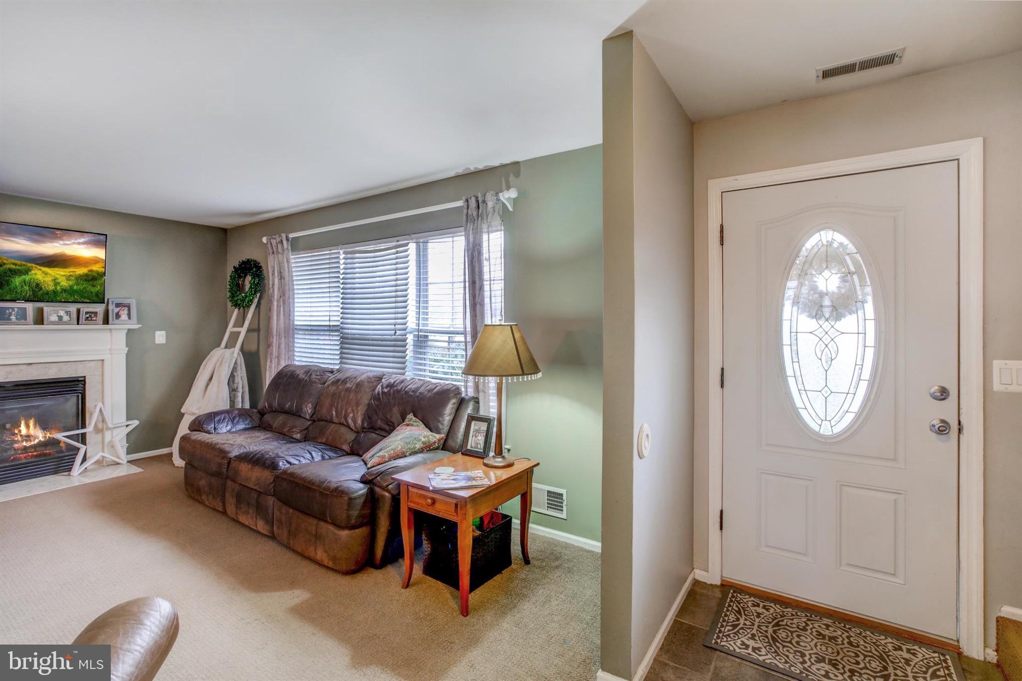 208 Sextant Road Manahawkin, NJ 08050 - Photo 3 of 27