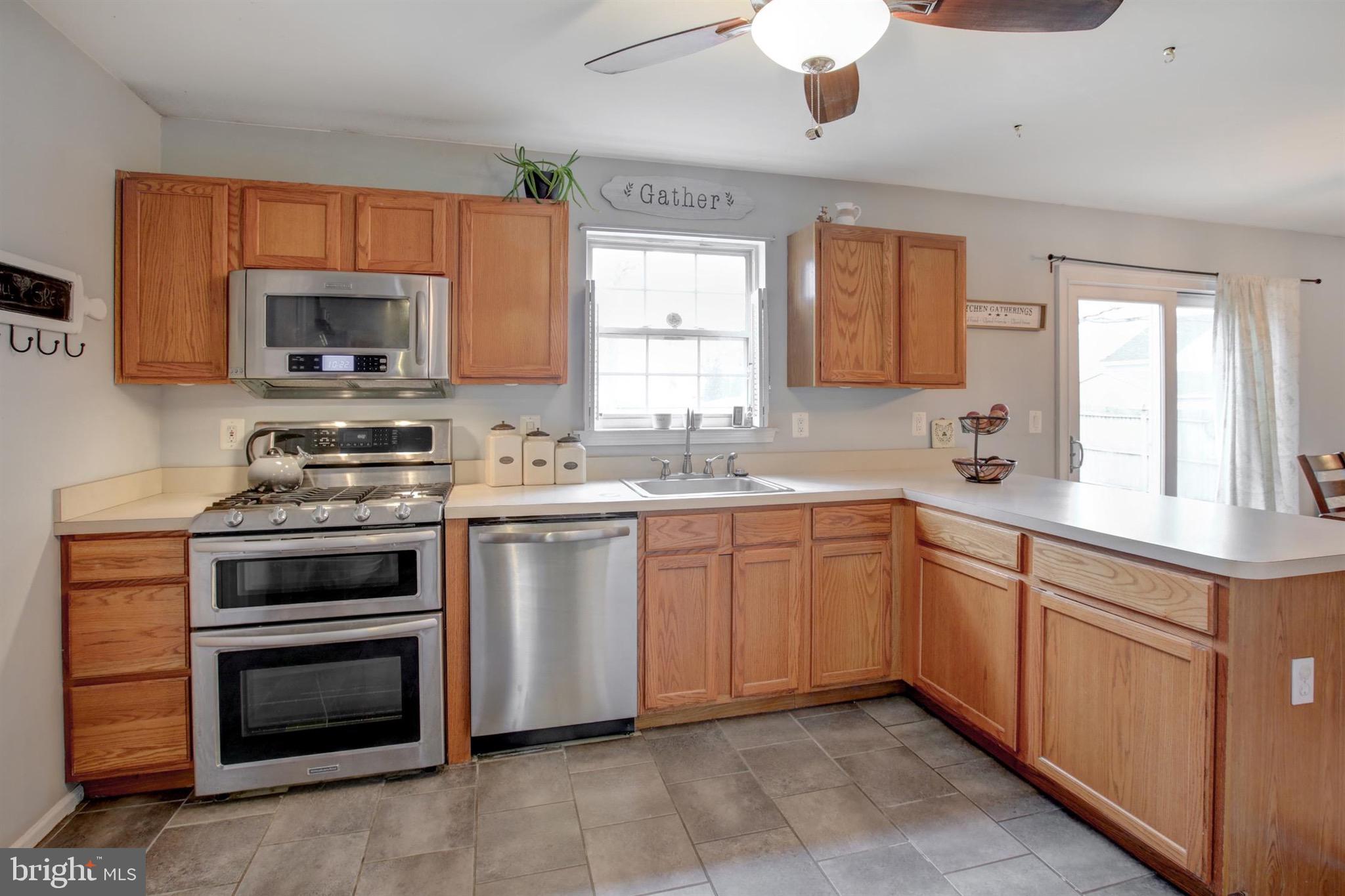 208 Sextant Road Manahawkin, NJ 08050 - Photo 9 of 27