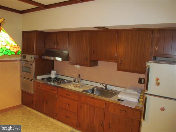 731 Reed Street Philadelphia, PA 19147 - Photo 5 of 22 Kitchen