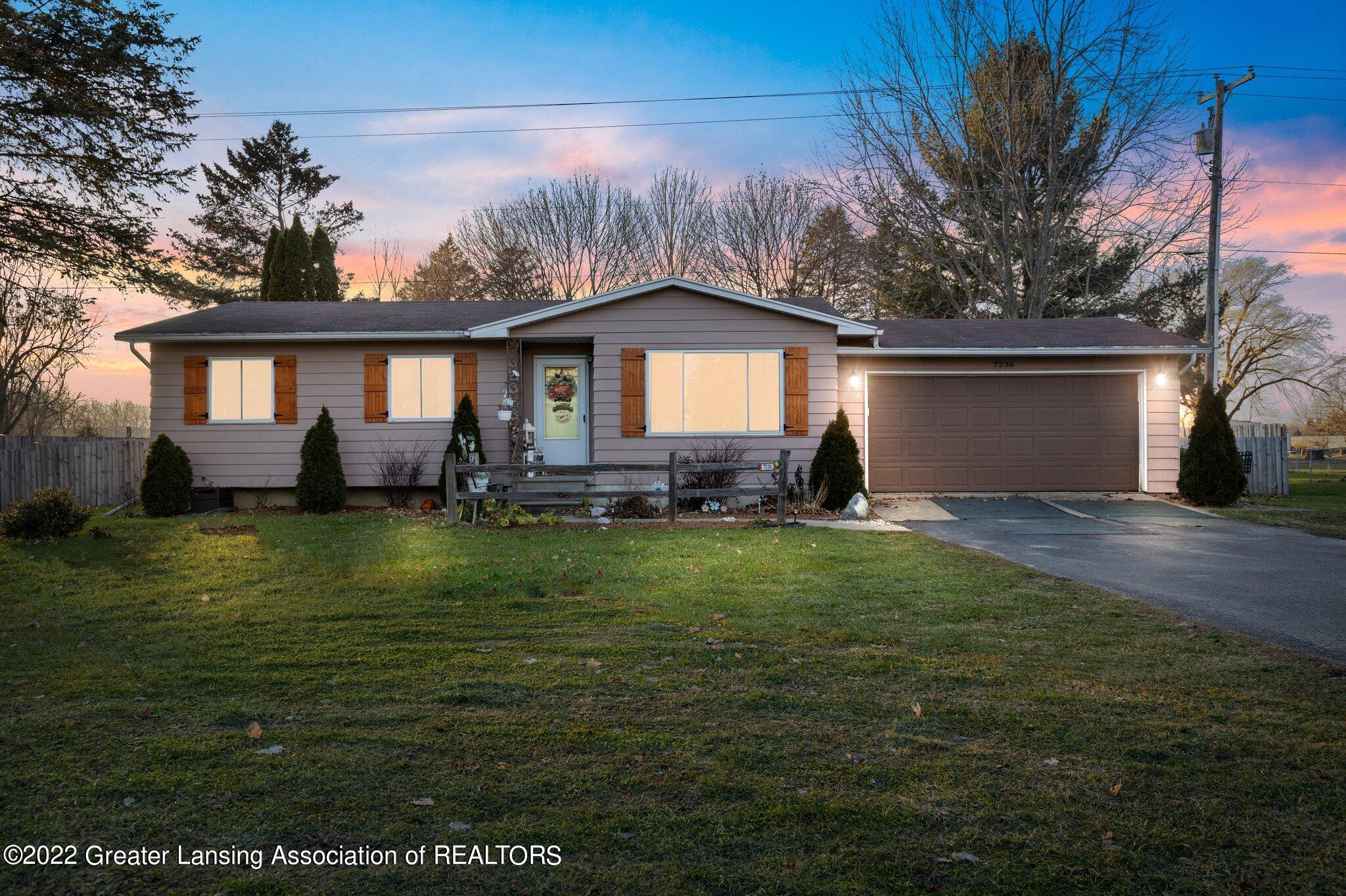7236 South M 52 Perry, MI 48872 - Photo 1 of 24 Front