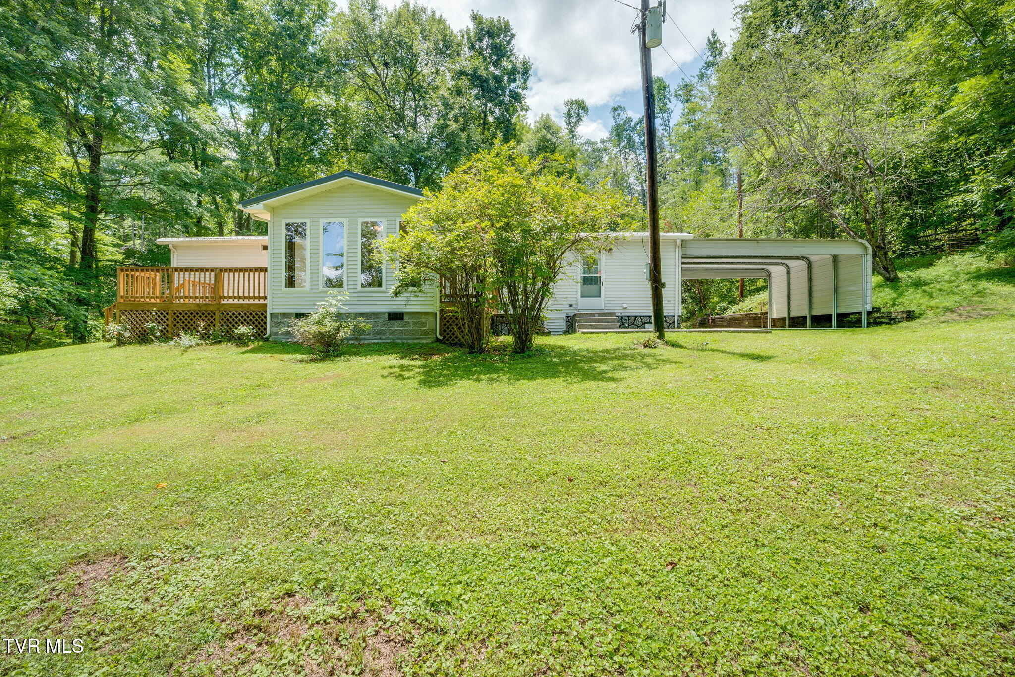 1447 Clawson Road Jonesville, VA 24263 - Photo 26 of 43 025