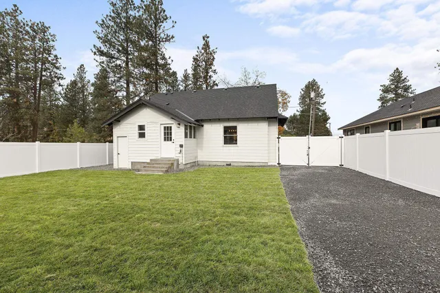$395,000 | 10212 East 8th Avenue, Spokane Valley, WA 99206