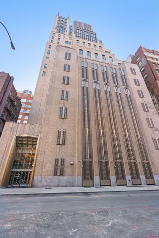 $42,500,000 | 212 West 18th Street, Unit PH2 | Chelsea