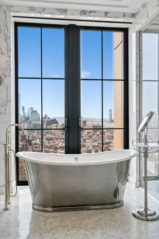 $42,500,000 | 212 West 18th Street, Unit PH2 | Chelsea