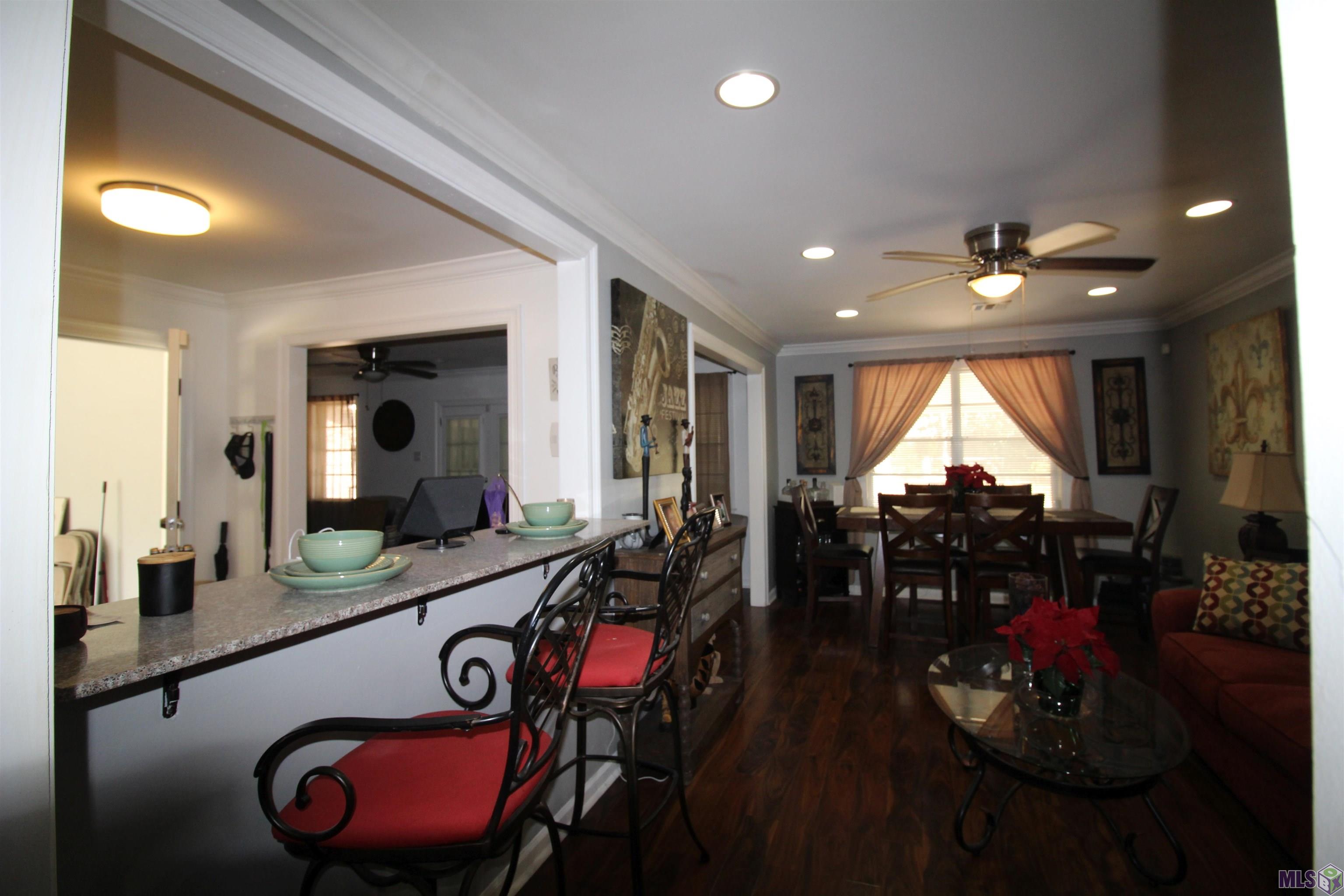 3020 Elgin Street Baton Rouge, LA 70805 - Photo 11 of 25 Living Room Breakfast / Snack BarBar