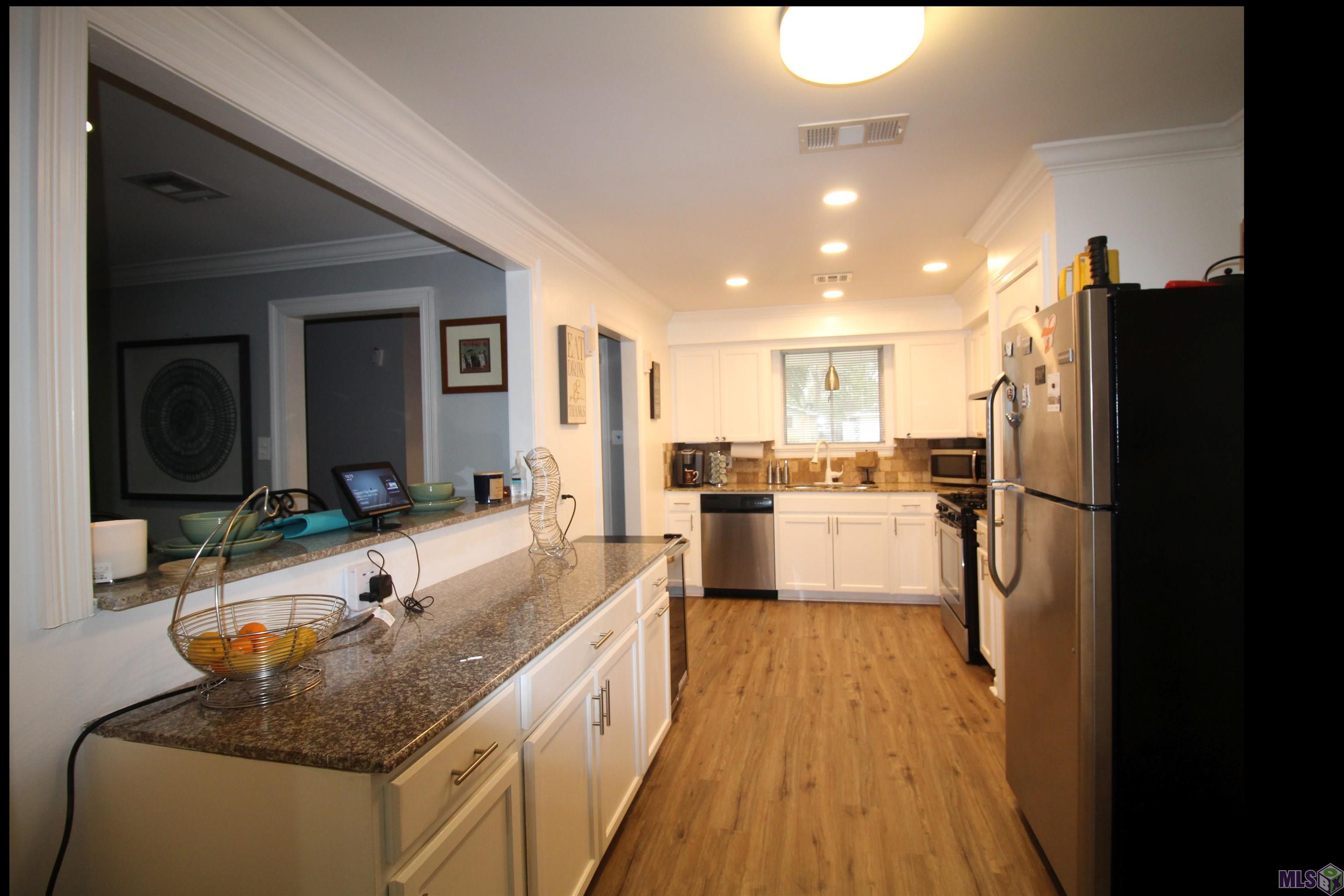 3020 Elgin Street Baton Rouge, LA 70805 - Photo 8 of 25 Kitchen - extra storage and prep space