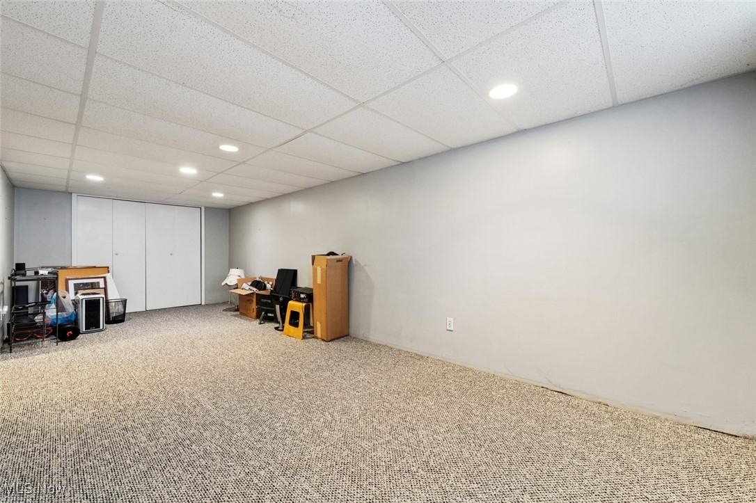 4800 Farnhurst Road Cleveland, OH 44124 - Photo 35 of 45
