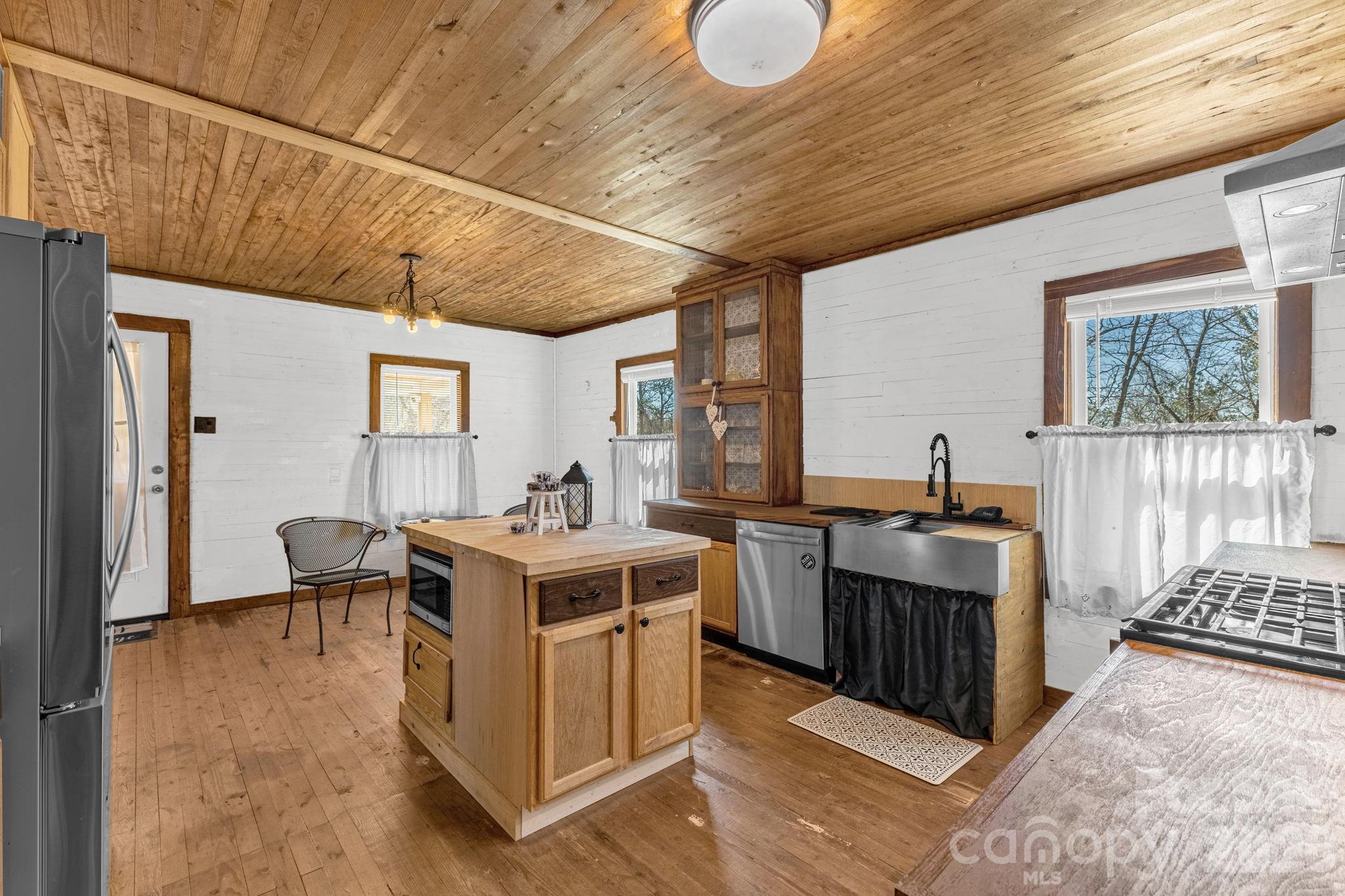 98 Poplar Springs Road Hiddenite, NC 28636 - Photo 13 of 37