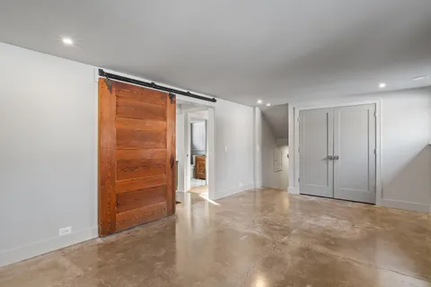 $1,795,000 | 853 Sauganash Drive, Fontana, WI 53125