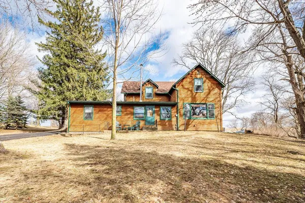 $400,000 | N692 300th Street, Maiden Rock, WI 54750