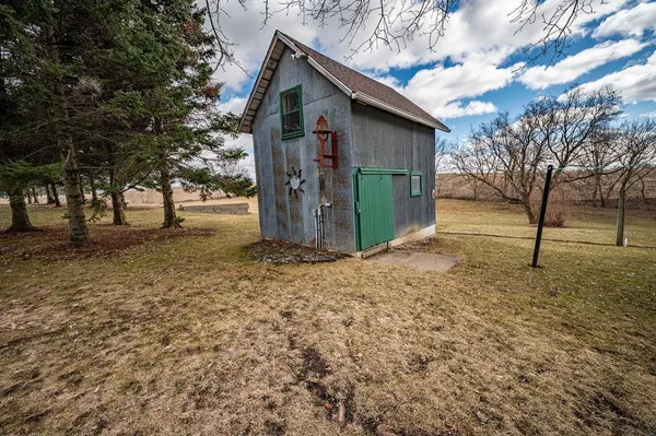 $400,000 | N692 300th Street, Maiden Rock, WI 54750