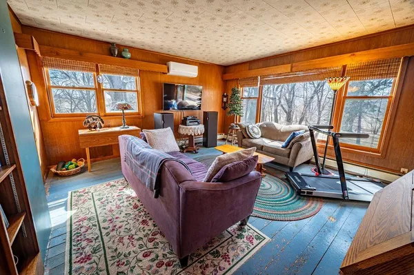 $400,000 | N692 300th Street, Maiden Rock, WI 54750