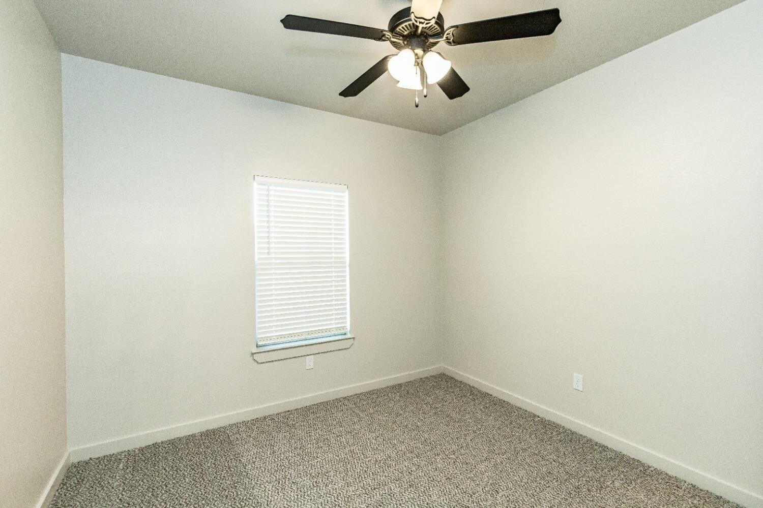 1018 North 7th Street Wolfforth, TX 79382 - Photo 12 of 14 20241219230416669246000000-o
