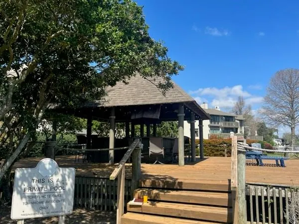 $384,900 | 104 Tchefuncte Oaks Drive, Unit 104, Mandeville, LA 70471