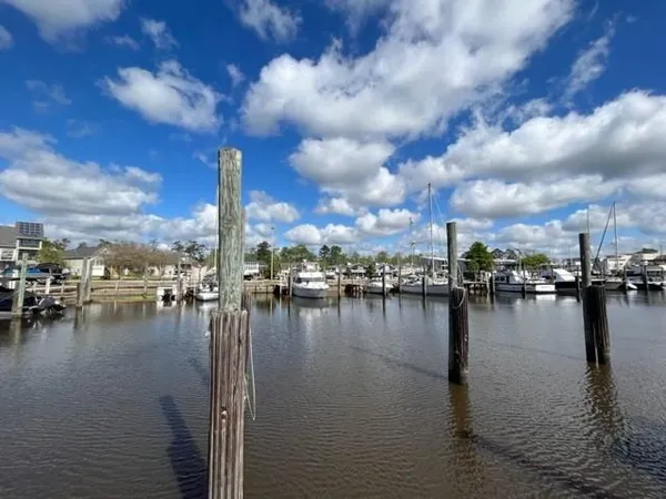 $384,900 | 104 Tchefuncte Oaks Drive, Unit 104, Mandeville, LA 70471