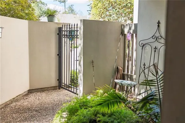 $384,900 | 104 Tchefuncte Oaks Drive, Unit 104, Mandeville, LA 70471
