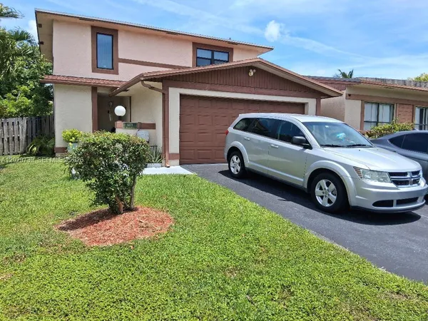 $450,000 | Sunrise Golf Village East, Sunrise, FL 33313