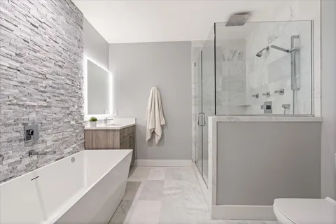 $750,000 | 1610 South Carpenter Street, Unit 1S, Chicago, IL 60608