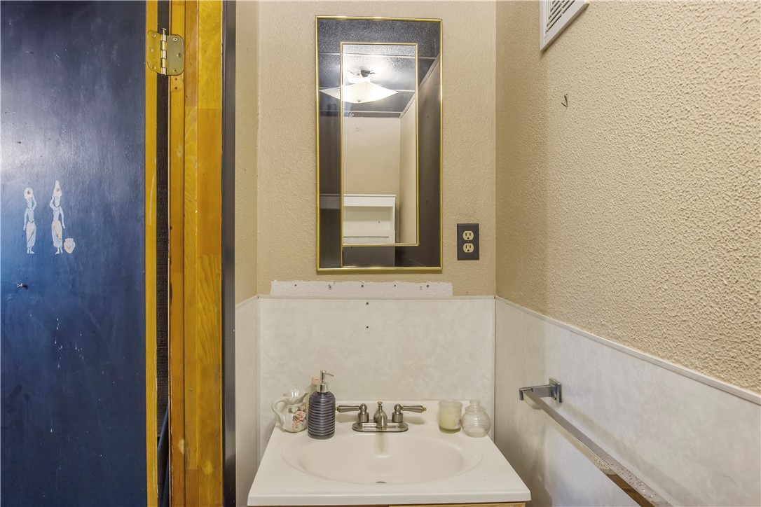 177 Planet Street Rochester, NY 14606 - Photo 15 of 26